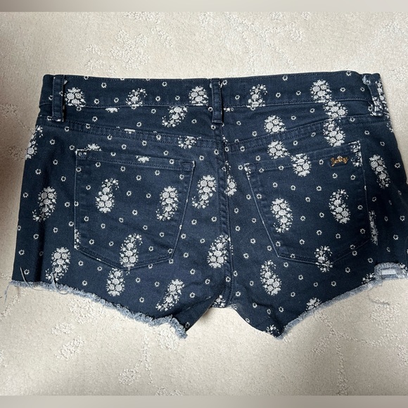 Juicy Couture Paisley Y2K Cotton Stretchy Shorts Blue and White Designer size 27 - Picture 3 of 4